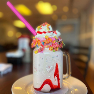 Looney Tunes Shake (Fruity Pebbles)